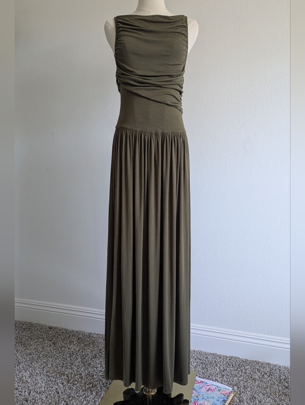 Runaway The Label Nalla Olive Green Sleeveless Maxi Dress - Large